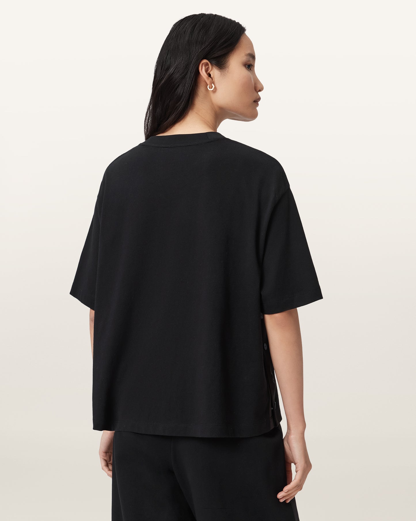 Zanda Tee