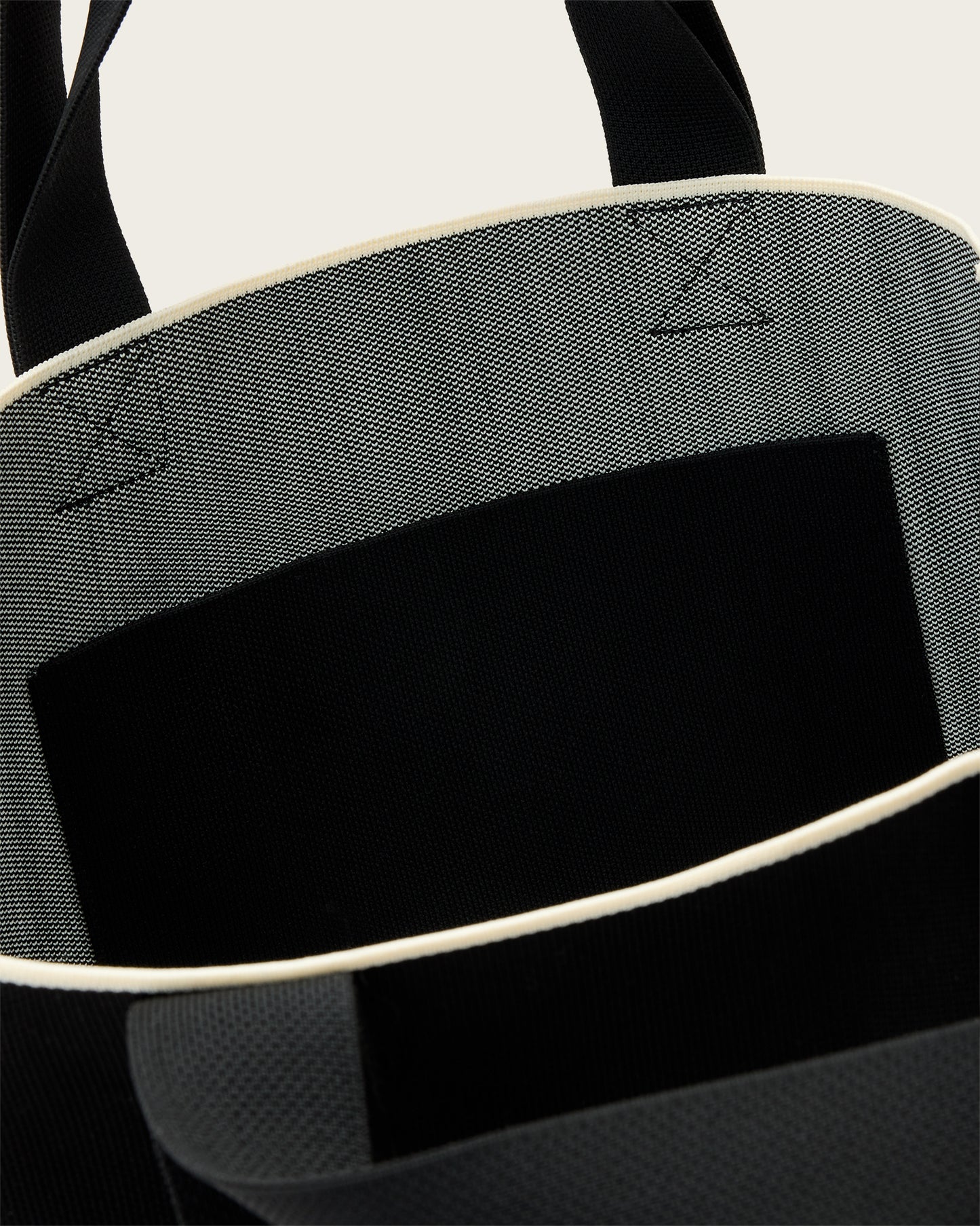 Izzy Heart E/W Tote