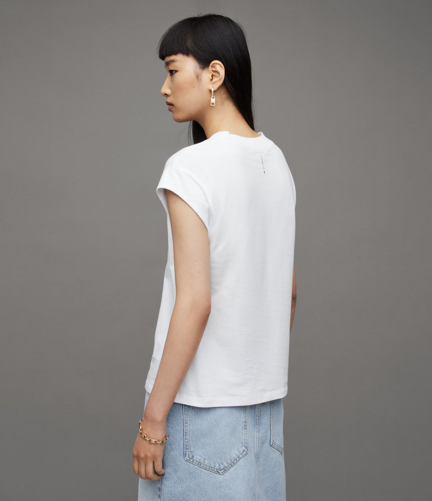 Esme Tee