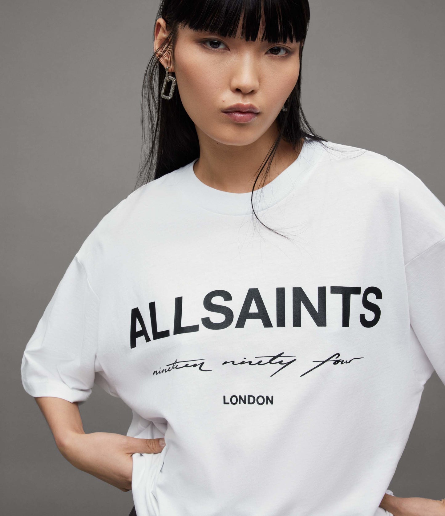 Helis Carlie Tee