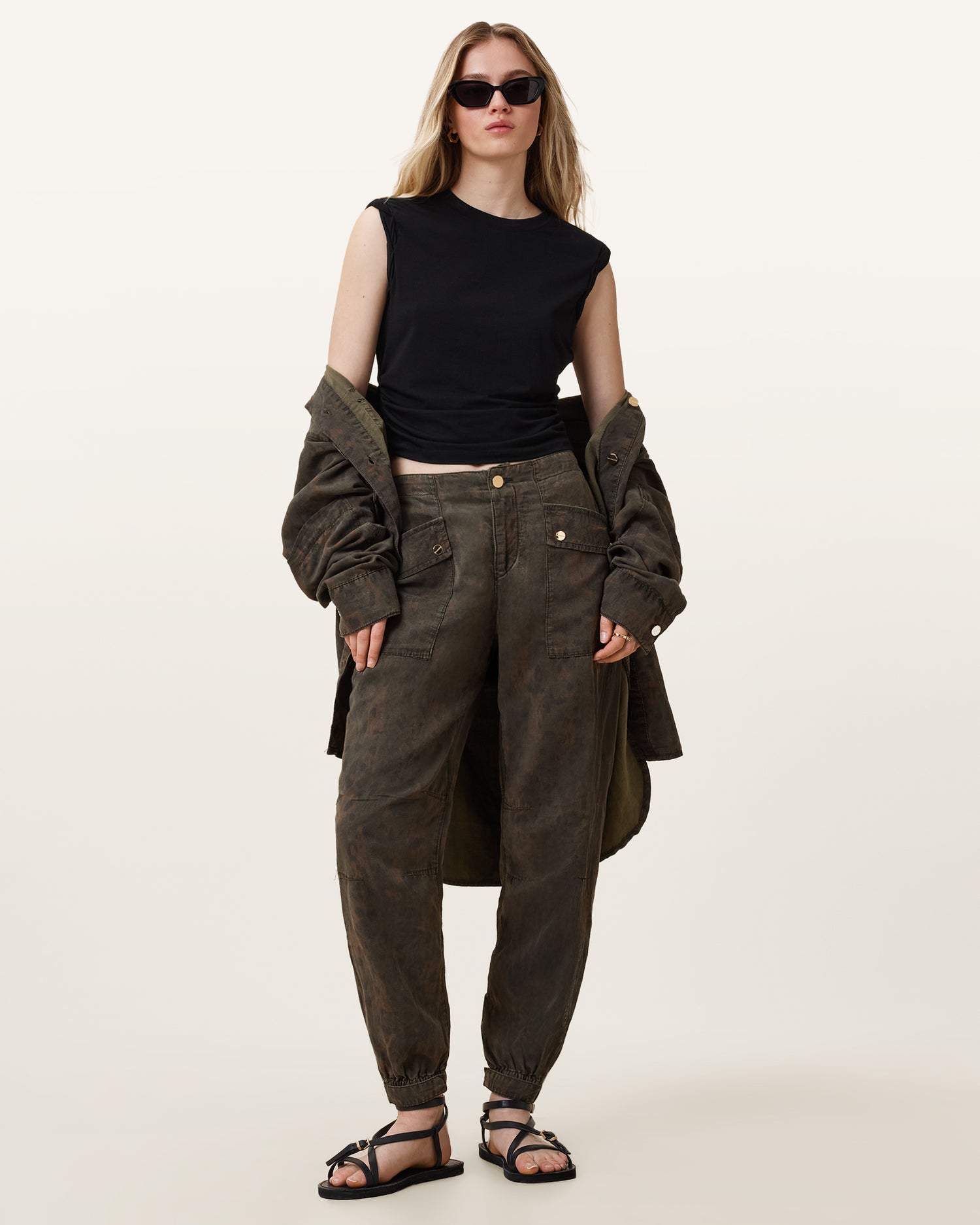 Outlet - Women Jeans & Trousers
