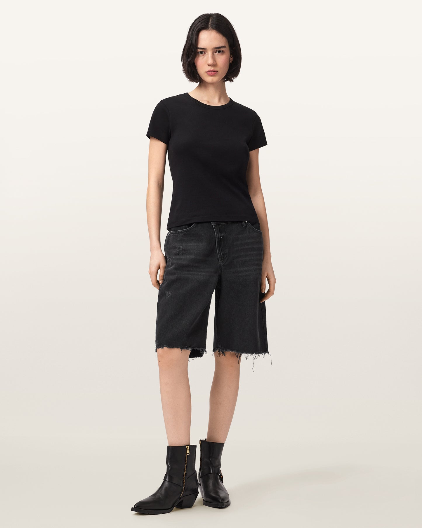 Aki Crossover Short