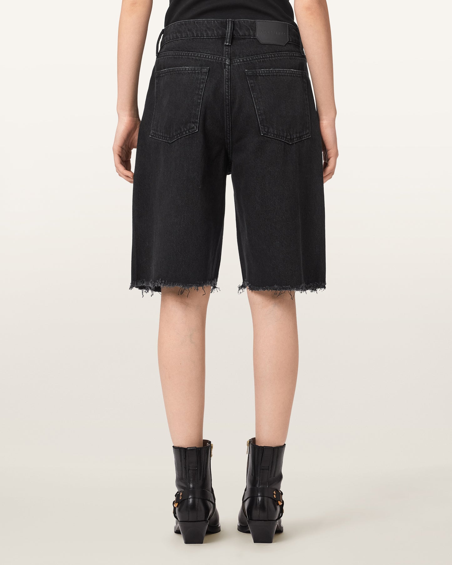Aki Crossover Short