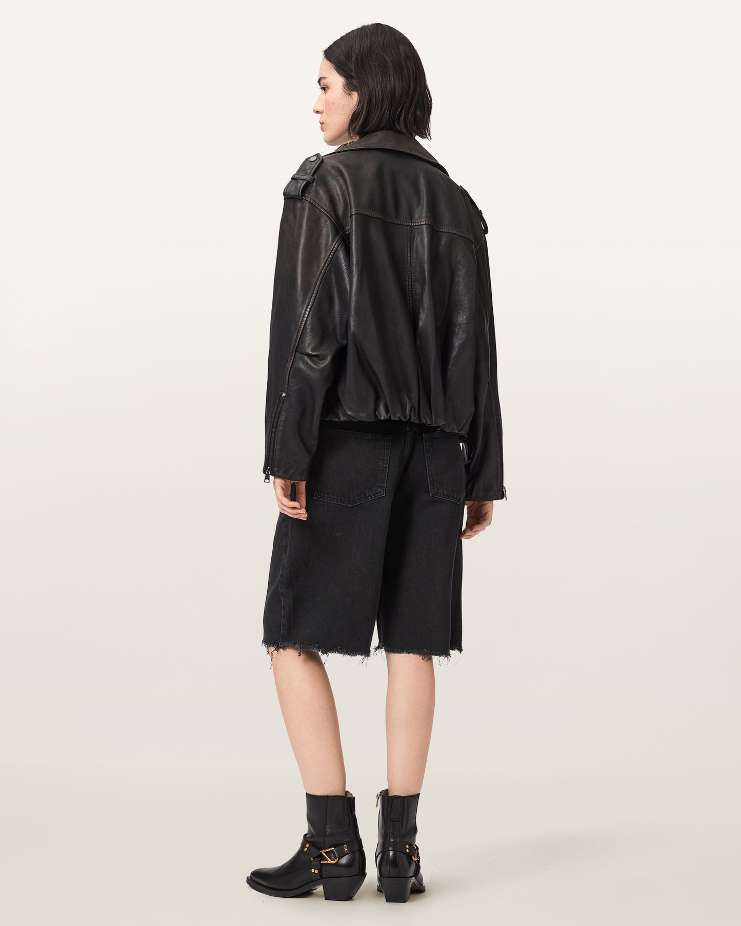 Aki Crossover Short