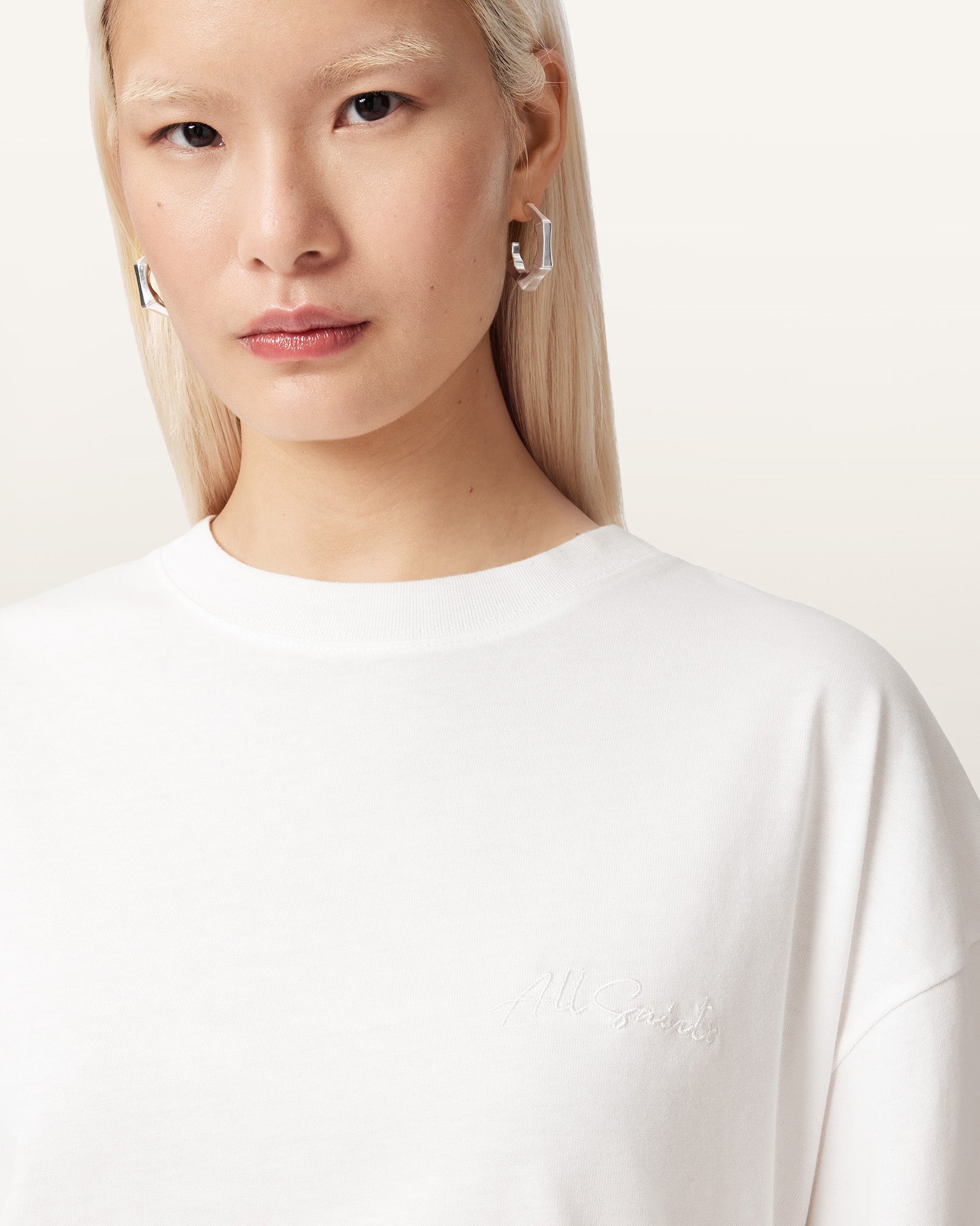 Lola Amelie Tee
