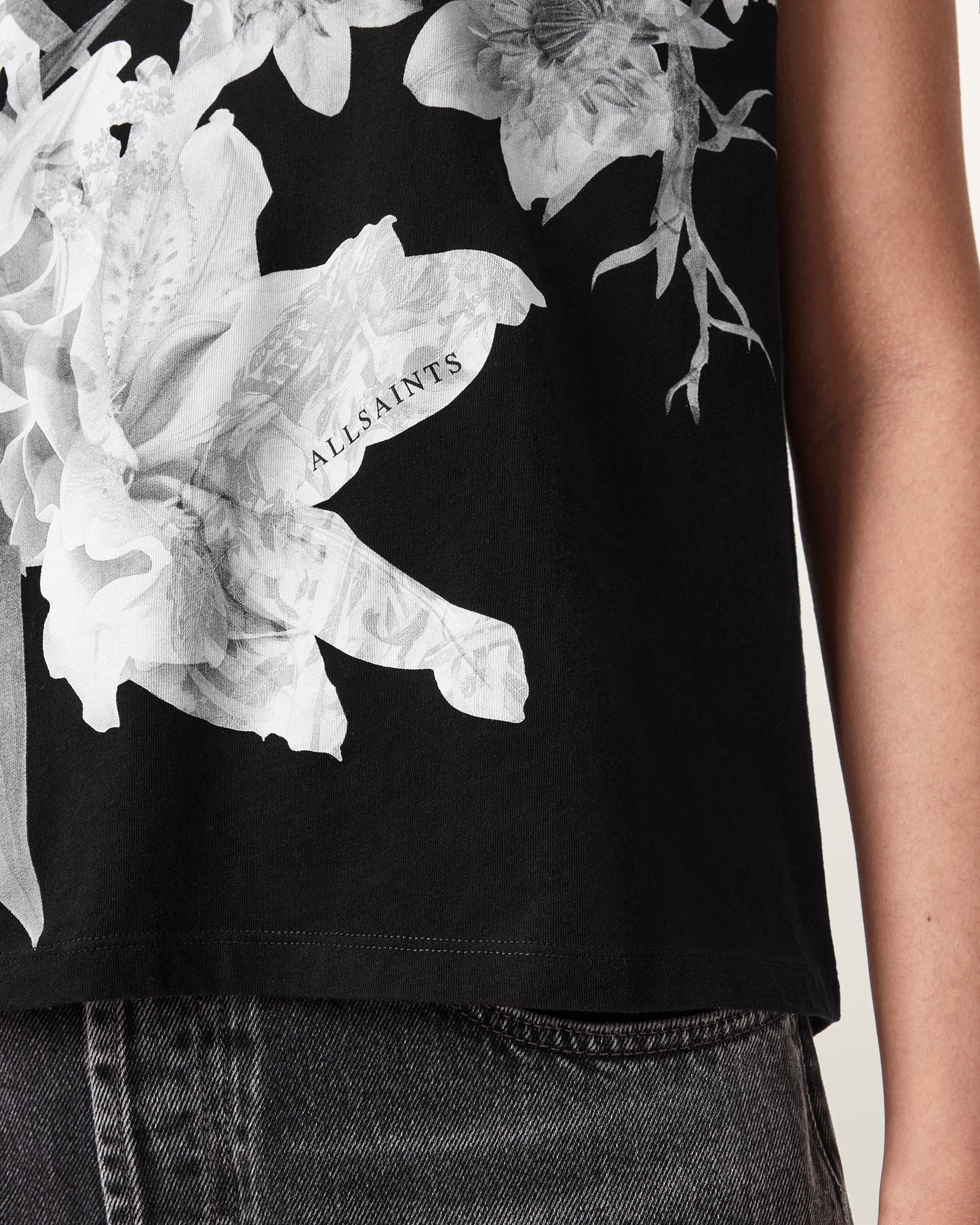 Crystal Anna Tee