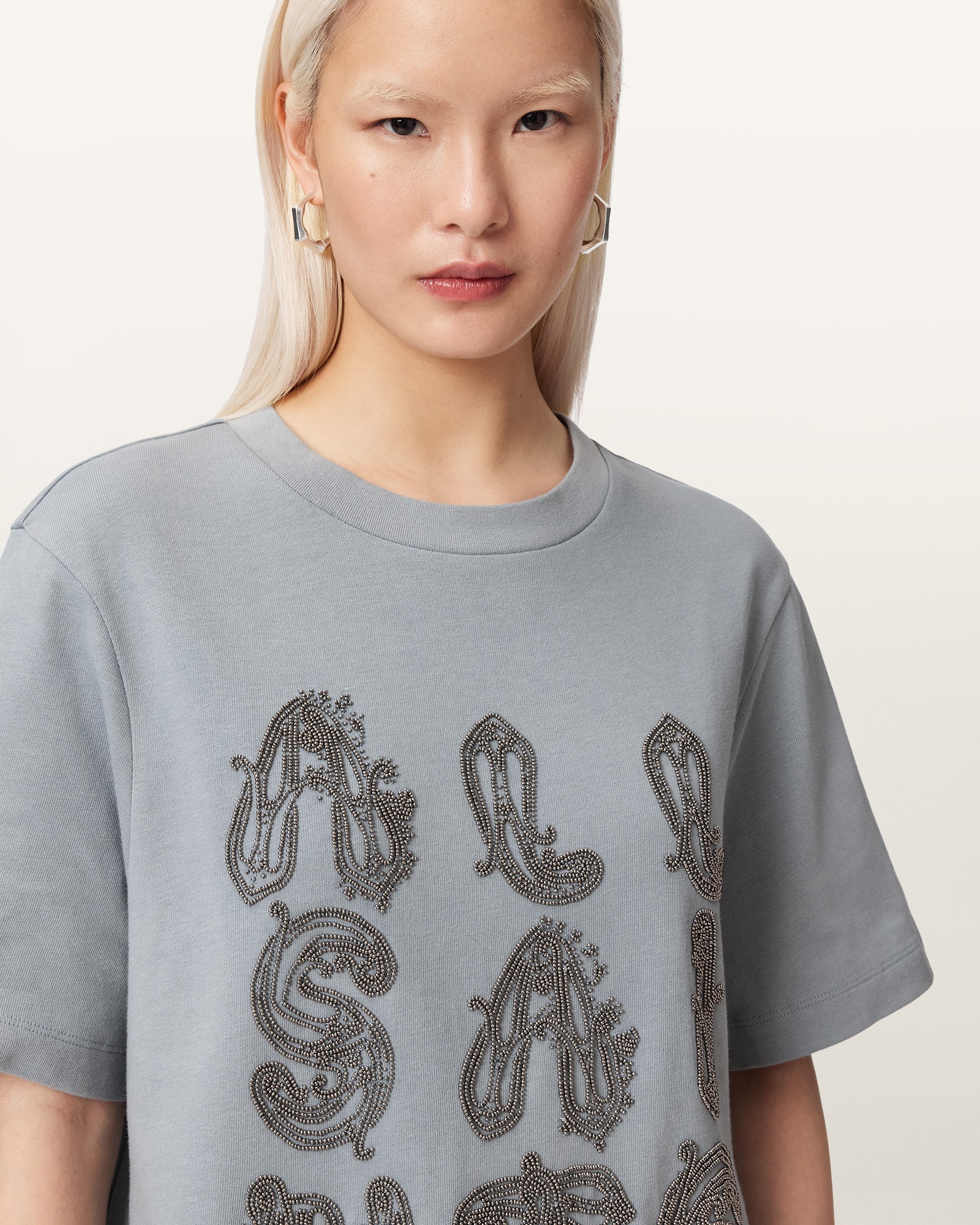 Ella Emb Lisa Tee